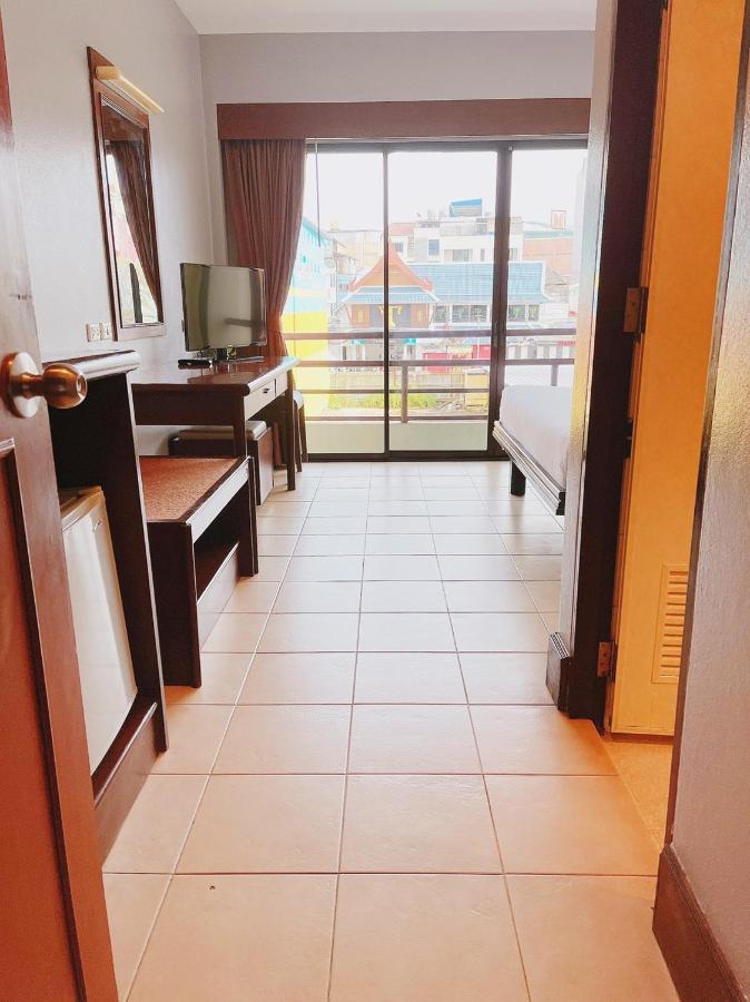 C & N Patong, Phuket 酒店