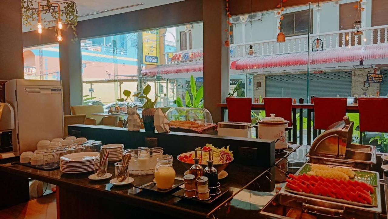 C & N Patong, Phuket 酒店 Patong