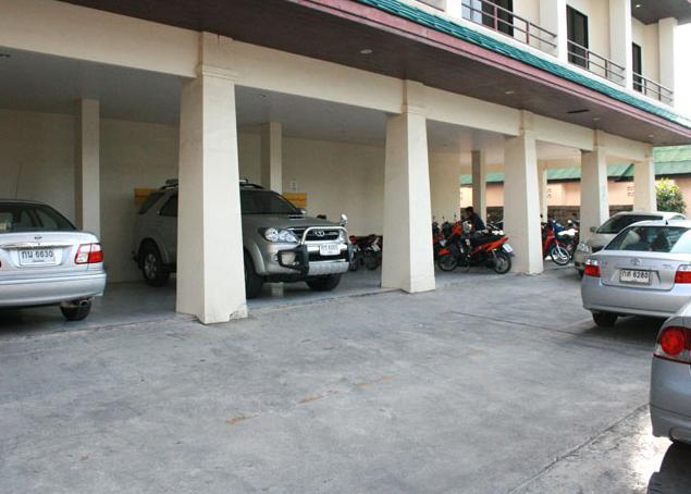 C & N Patong, Phuket 酒店 Patong